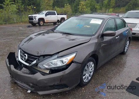 2016 Nissan Altima 2.5/2.5 S/2.5 Sl/2.5 Sr/2.5 Sv from USA, damaged, VIN 1N4AL3AP5GN335878